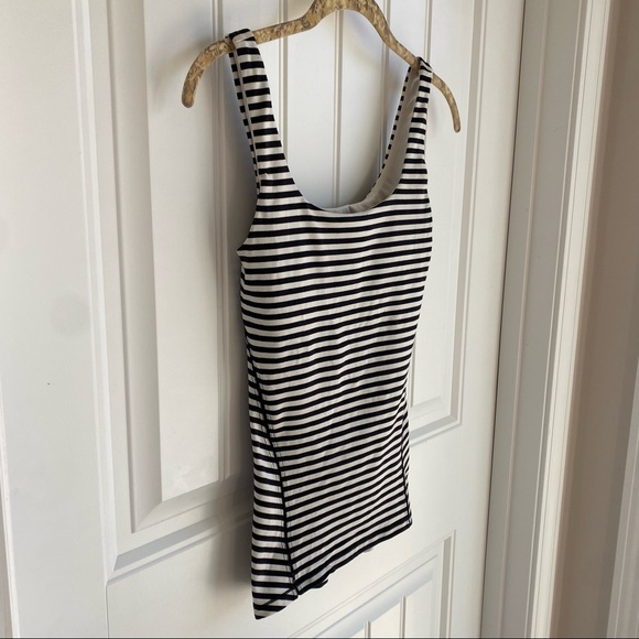 lululemon striped amala tank top size 4 - Picture 4 of 11